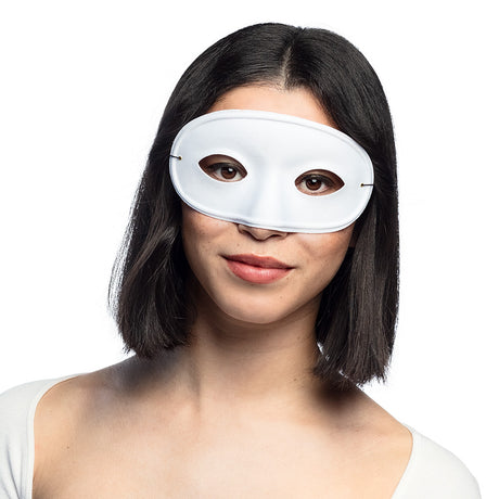 White basic mask for adults made of 90% polyester and 10% elastane, suitable for men and women, displayed on card packaging.