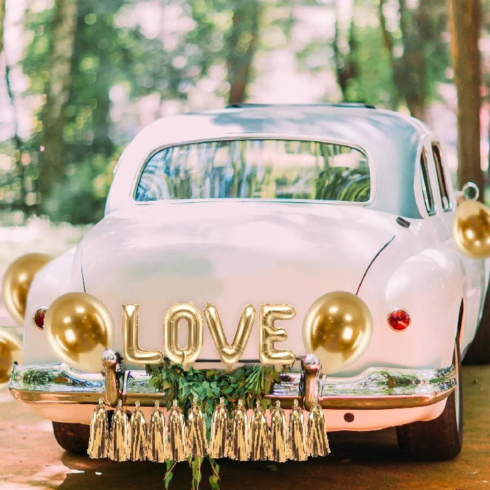 Hochzeitsauto-Deko-Set – LOVE-Girlande und goldene Ballons