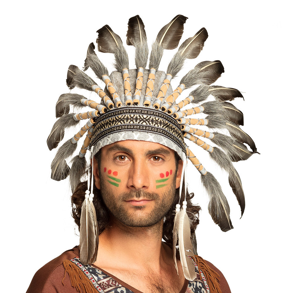 Native American chief headdress for men, adult size, made of 85% polyester and 15% cock feathers, traditional costume accessory.