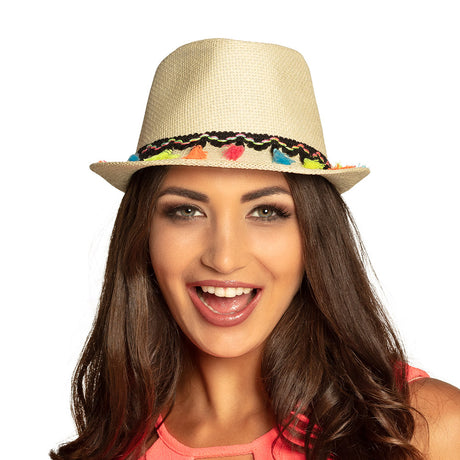 Lima hat made of 100% polyester for adults, unisex design, displayed with hangtag, measuring 23 x 11 x 27.5 cm.