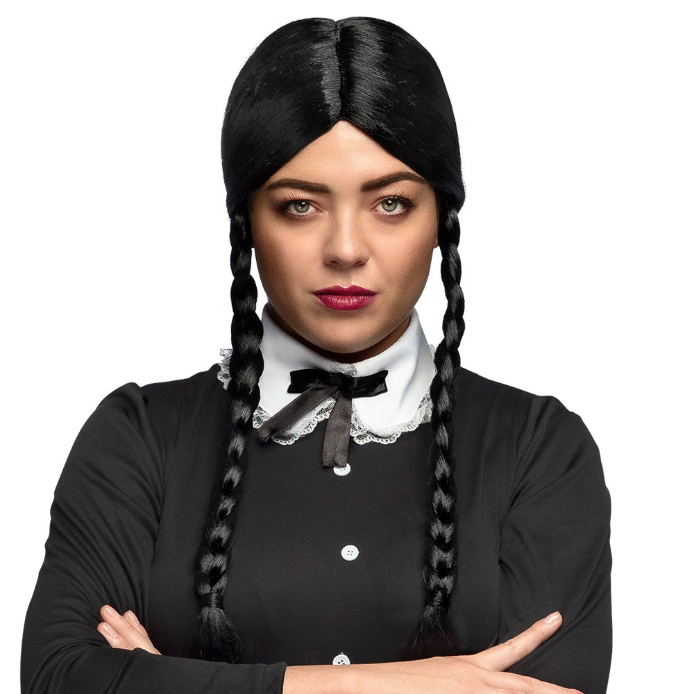 Black horror Halloween wig for women made of 100% polyester, adult size, packaged in a box.