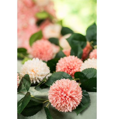 Guirlande dahlias blancs artificiels – mariage & fête – 220 cm – 9 fleurs